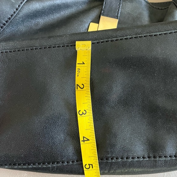 Authentic Micheal Kors Purse! - Picture 7 of 16